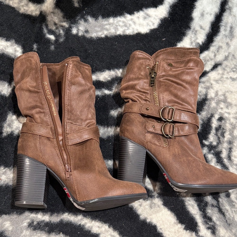 Carlos by Carlos Santana Heeled Side Zip Boots